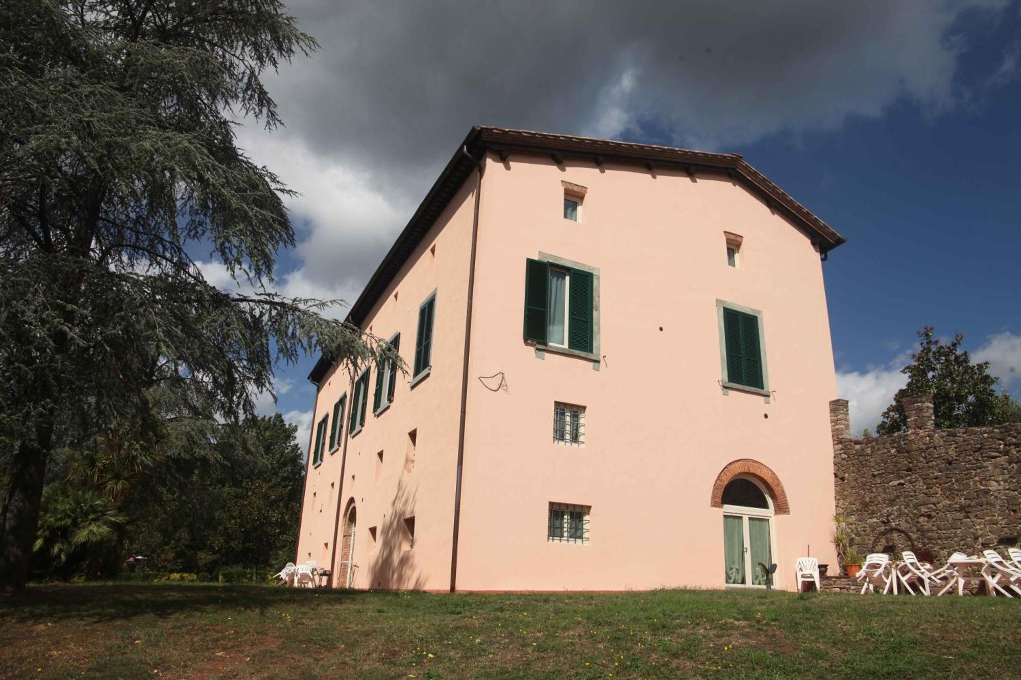 Bed And Breakfast Villa Torre Degli Onesti Apartments Лукка Экстерьер фото